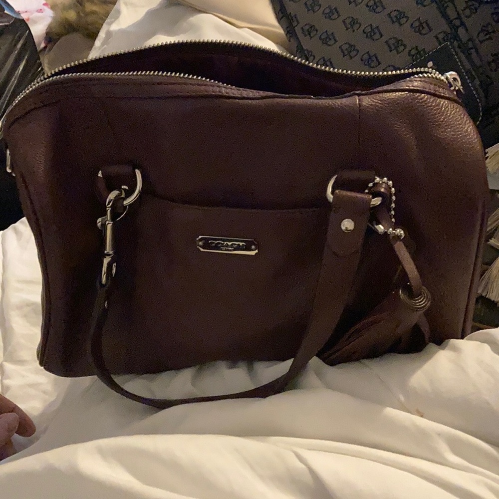 AVERY LEATHER SATCHEL (COACH F26121)